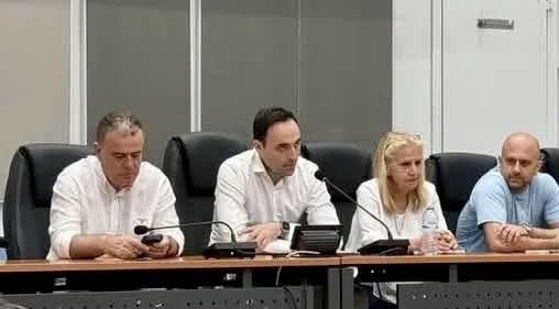 Ο Στέφανος Σταυρινούδης μετά την ανάληψη των καθηκόντων του ως Προέδρου του Δημοτικού Συμβουλίου Παλλήνης.