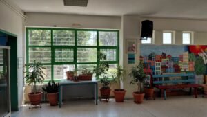 Εργασίες συντήρησης και αναβάθμισης σε σχολική μονάδα του Δήμου Αμαρουσίου κατά τη θερινή περίοδο.