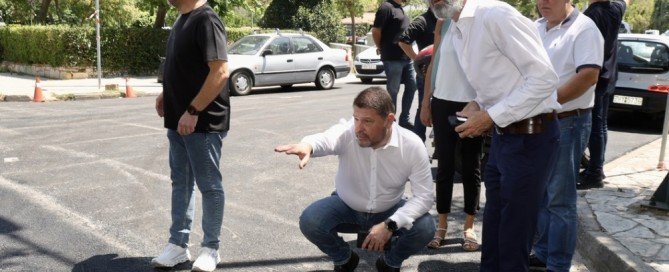 Αυτοψία του Νίκου Χαρδαλιά στα έργα οδικής ασφάλειας στην Παλαιά Πεντέλη
