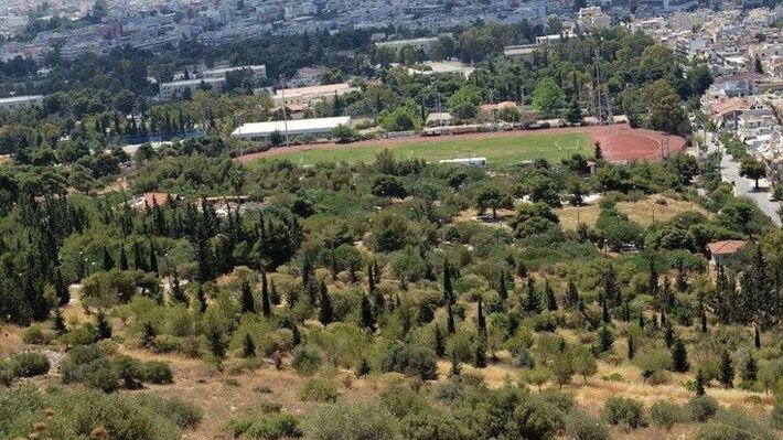 Πάρκο Νεολαίας στο Χαϊδάρι με χώρους πρασίνου και δέντρα