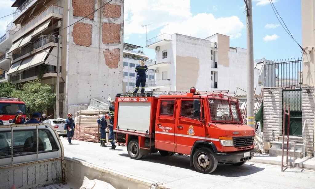Πολυκατοικία στα Πετράλωνα για την οποία προτείνεται απαλλαγή των ενοίκων από δημοτικά τέλη από τον Δήμο Αθηναίων.