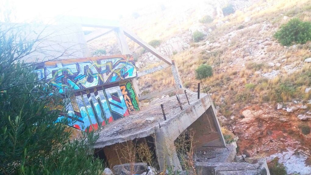Πανοραμική άποψη του Δημοτικού Αθλητικού Κέντρου Άνω Νεάπολης (ΔΑΚΑΝ) στην περιοχή των πρώην Λατομείων Καραμπίνη στη Νίκαια.