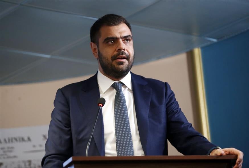 Ο κυβερνητικός εκπρόσωπος Παύλος Μαρινάκης μιλά για τη στήριξη της οικογένειας και το δημογραφικό.