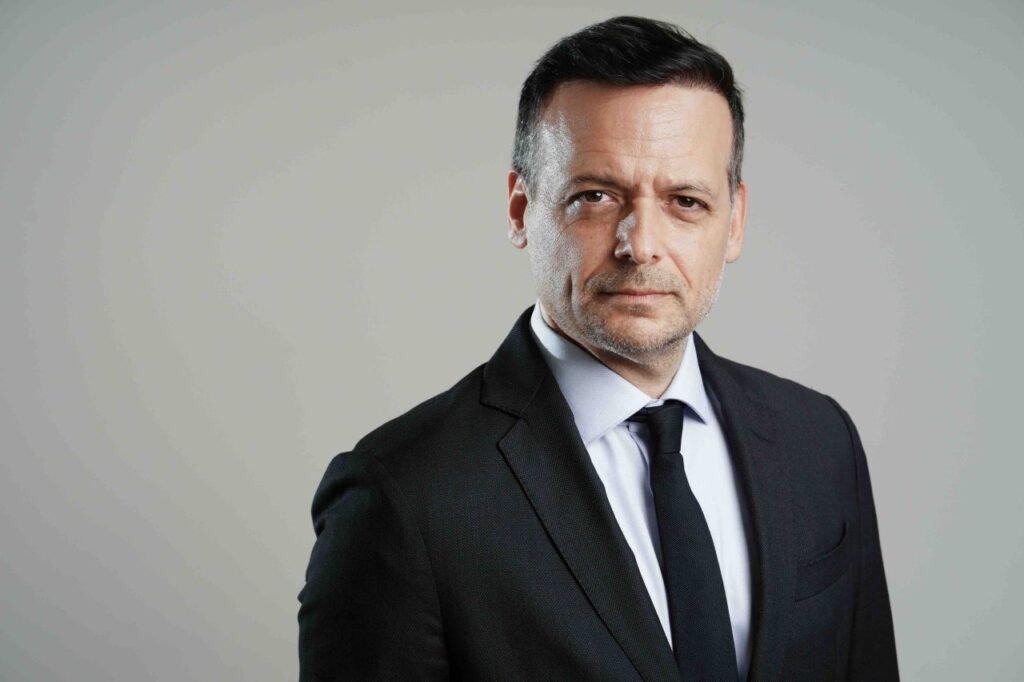 Ο δήμαρχος Αθηναίων Χάρης Δούκας σε δημόσια τοποθέτηση για τον εκλογικό νόμο της Αυτοδιοίκησης και το μέλλον της Αθήνας.