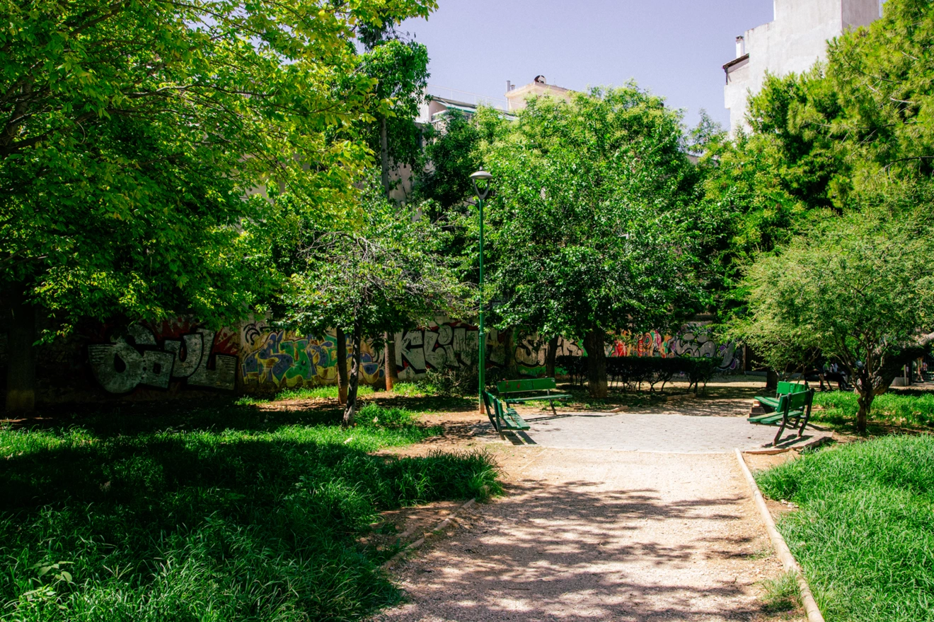 Παγκάκι Τσίου | Δεκαπενταύγουστος Αθήνα