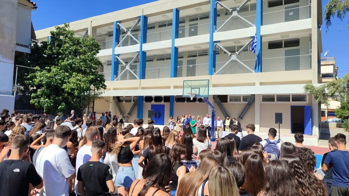 Αγιασμός στο νεόδμητο κτήριο του 2ου Γενικού Λυκείου Πετρούπολης