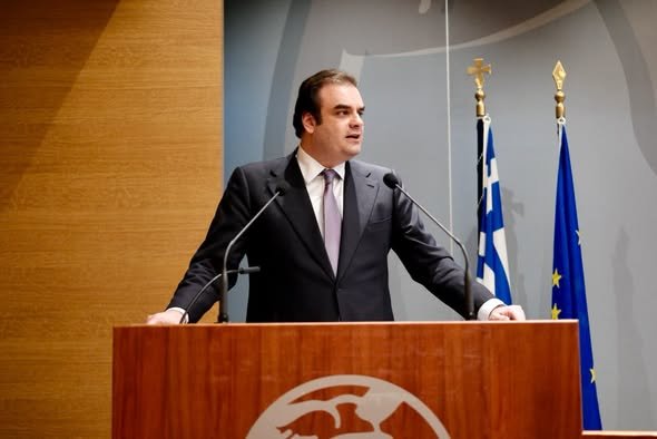 Κυριάκος Πιερρακάκης στο ΕΒΕΑ με τον Ιωάννη Μπρατάκο