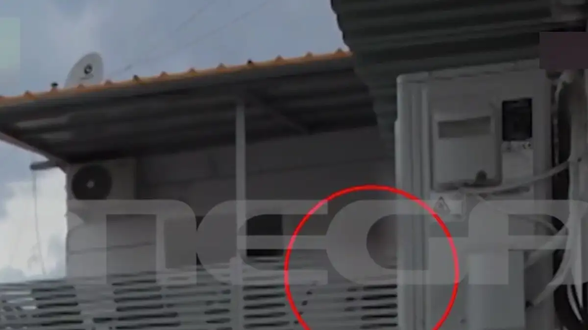Αστυνομικοί της ΟΠΚΕ κατά τη διάρκεια επιχείρησης σύλληψης στη Δυτική Αττική