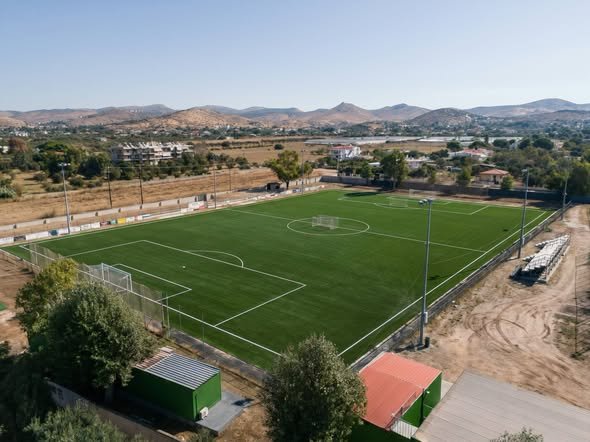 Ανακαινίστηκαν δύο γήπεδα με επιπλέον χρηματοδότηση 682.000 ευρώ για συνοδά έργα