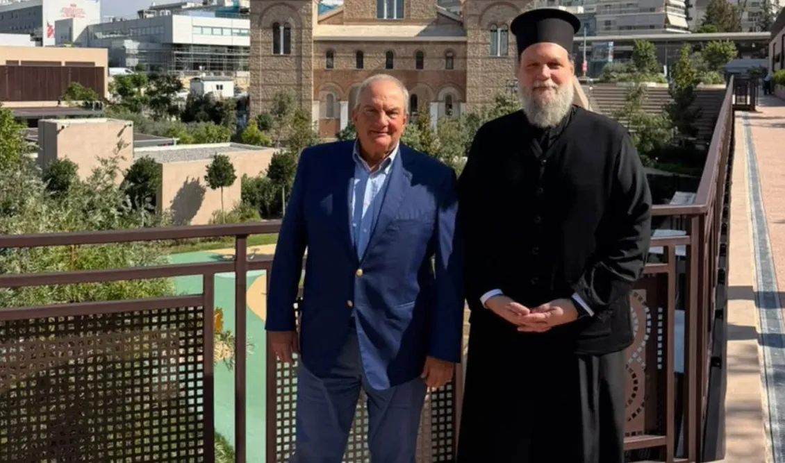 Κώστας Καραμανλής: Στο "Ιωνικό Κέντρο" της Ιεράς Μητροπόλεως Νέας Ιωνίας, ξενάγηση από τον μητροπολίτη Γαβριήλ