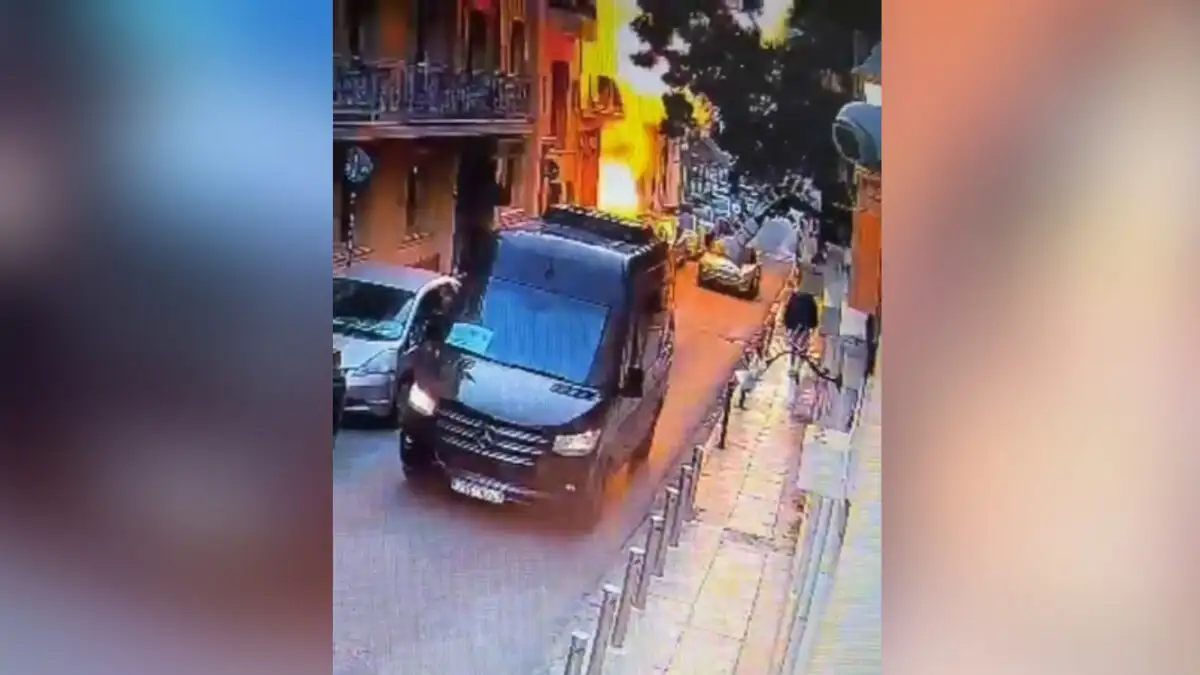 Πλάκα: Κλέφτες χαλκού προκάλεσαν την φονική έκρηξη με τους 6 νεκρούς – Σοκαριστικές εικόνες με σχολικό να περνάει στο δευτερόλεπτο πριν το «μπαμ»