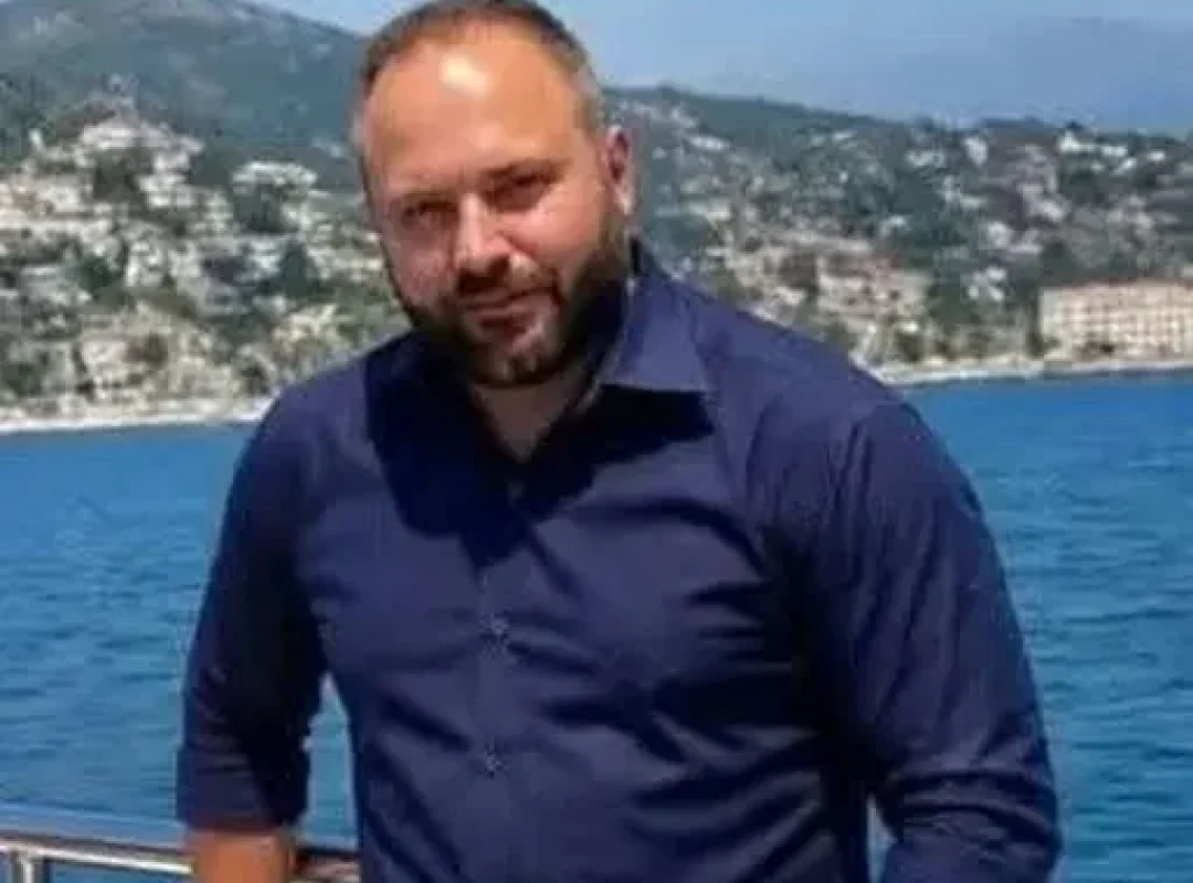 Νίκος Άννινος