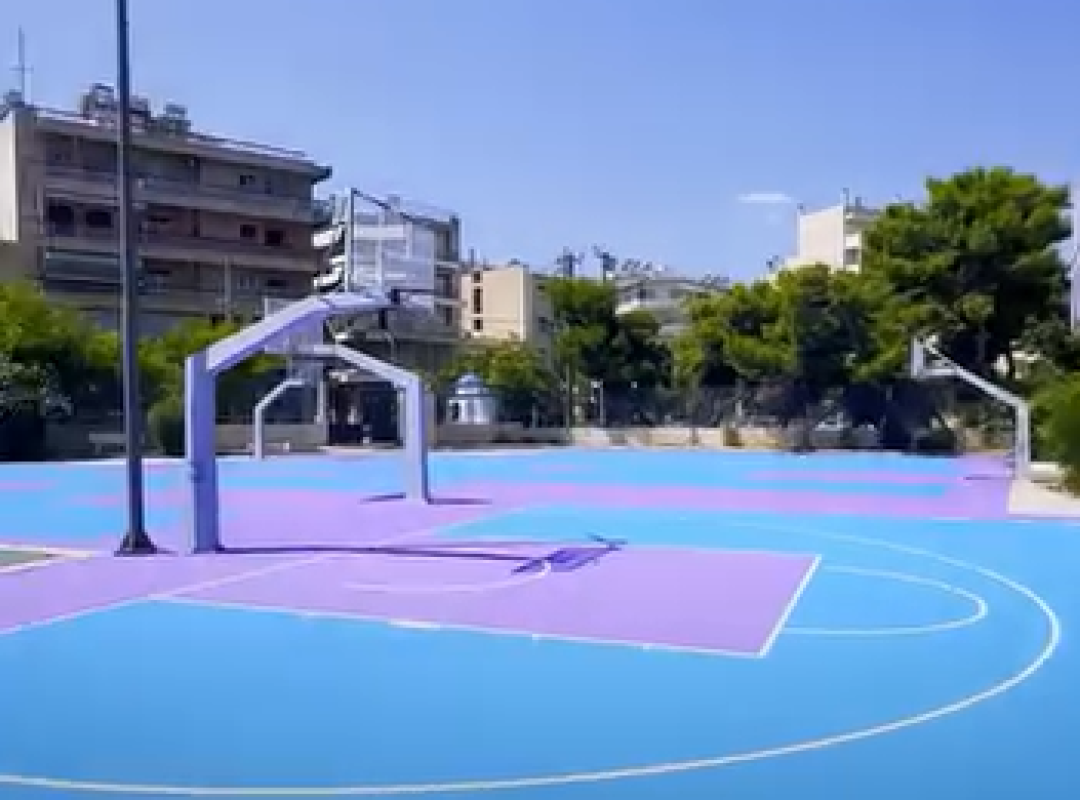 Ανακατασκευασμένες σχολικές αυλές στο σχολικό συγκρότημα Γράμμου στη Δάφνη