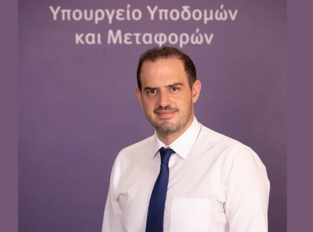 Γιώργος Κώτσηρας στο mononews: Τι έρχεται σε λεωφορεία, τρόλεϊ, μετρό, ταξί, πατίνια και διπλώματα οδήγησης