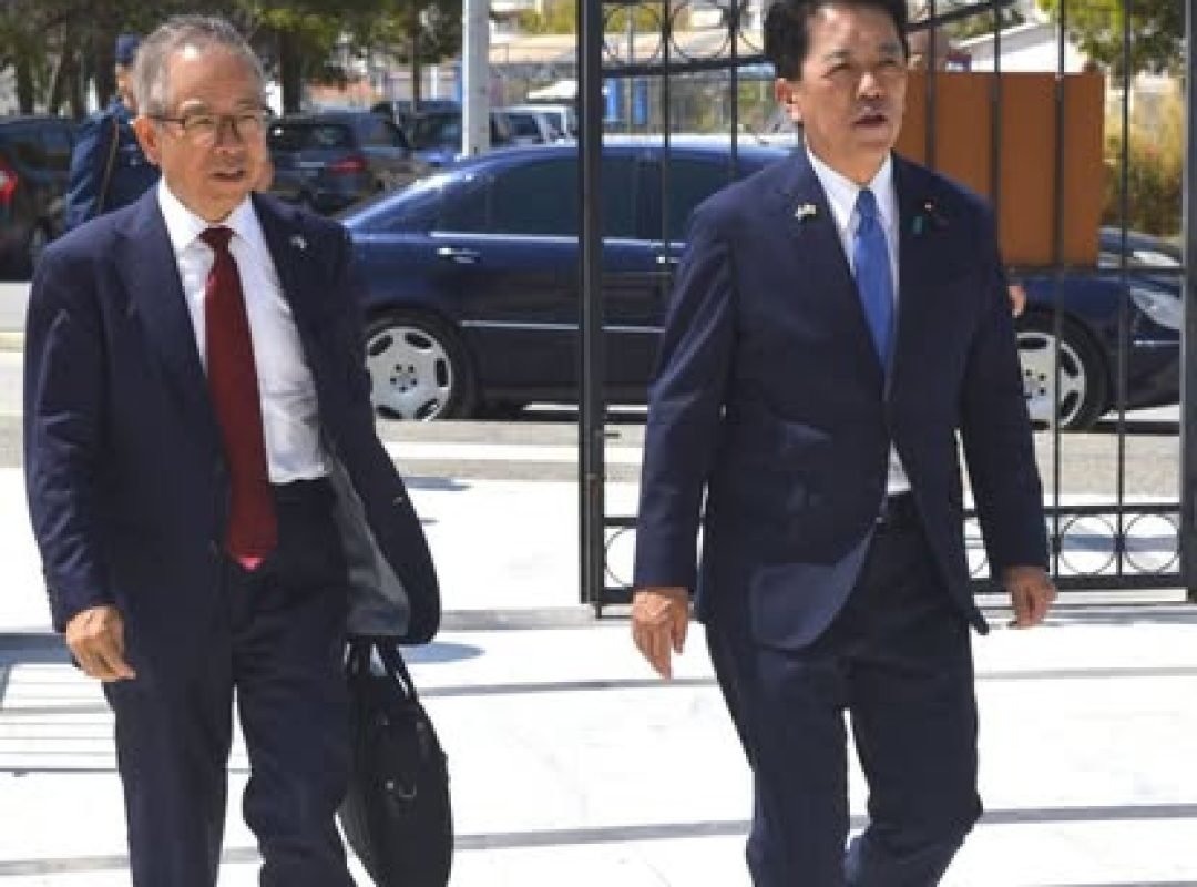 Ιαπωνική αντιπροσωπεία στη Σαλαμίνα με τον Υφυπουργό Άμυνας Miyazaki Masahisa