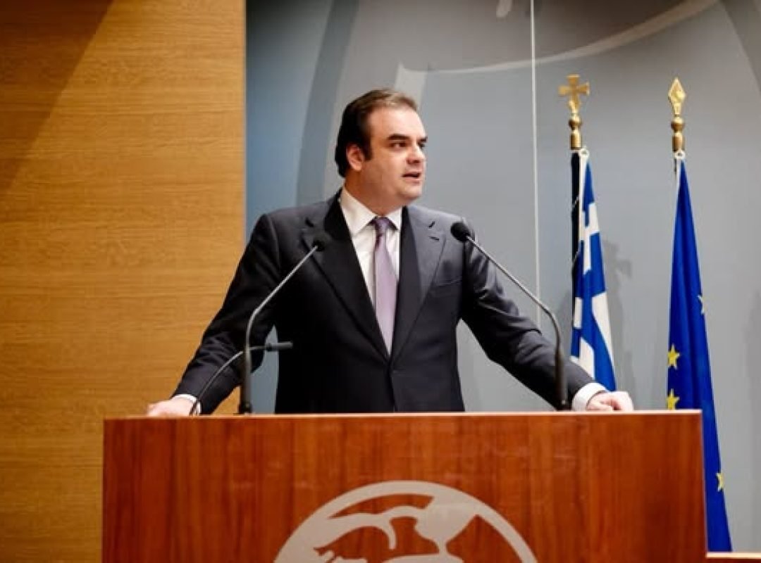 Κυριάκος Πιερρακάκης στο ΕΒΕΑ με τον Ιωάννη Μπρατάκο
