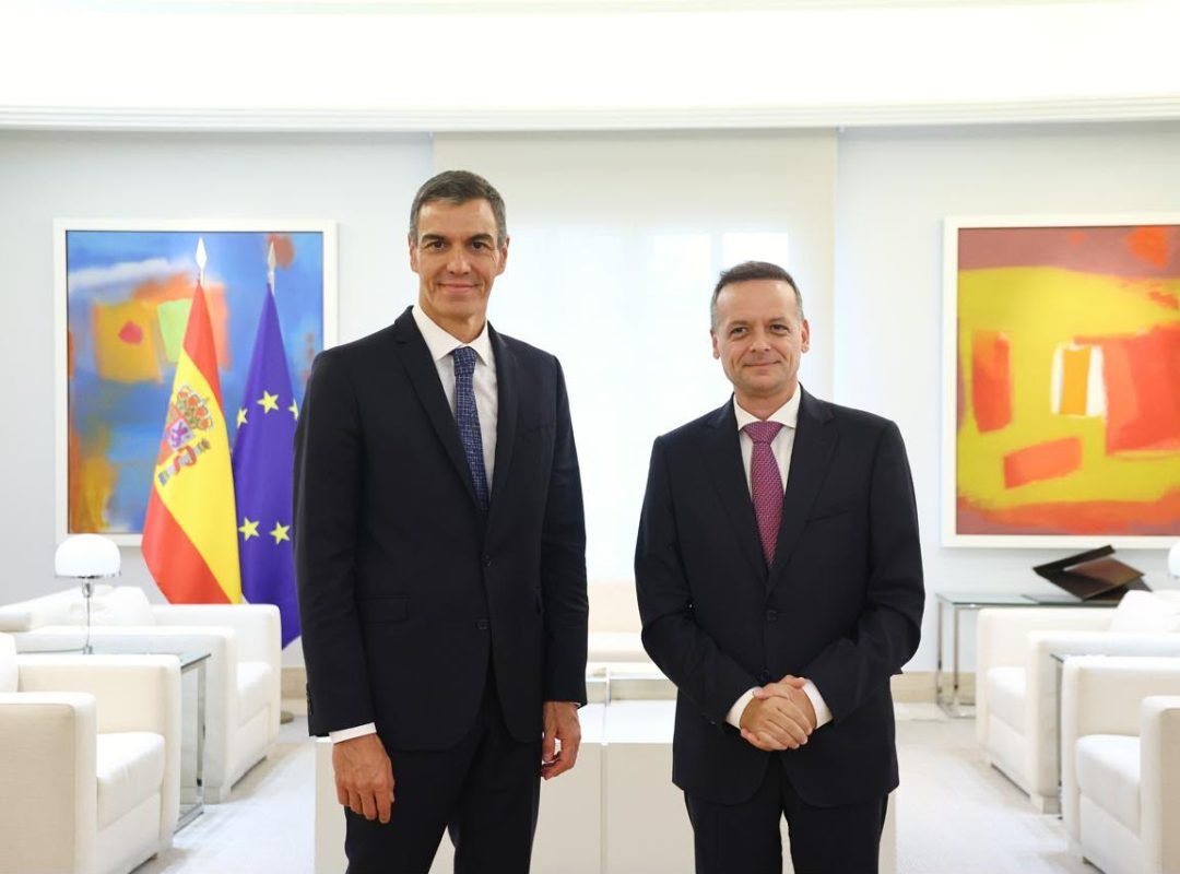 Γιατί απονεμήθηκε στον Πέδρο Σάντσεθ το Βραβείο Δημοκρατίας της Αθήνας