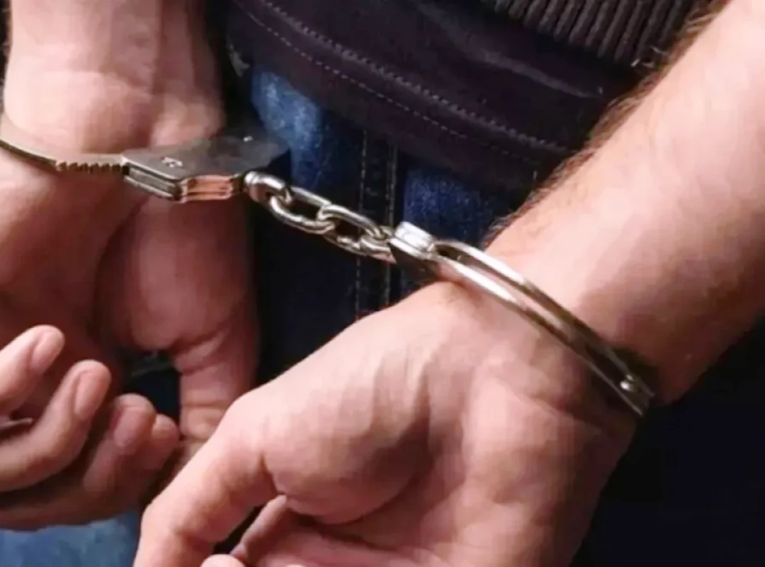 σύλληψη 29χρονου για απόπειρα εισαγωγής ναρκωτικών.