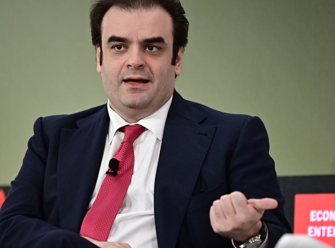 Ο Κυριάκος Πιερρακάκης στην για τα του Ολυμπιακού Κωπηλατοδρομίου Σχοινιά στο υπουργείο Παιδείας, Θρησκευμάτων και Αθλητισμού.