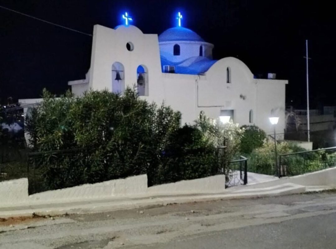 Ημιτελή έργα στη Λεωφόρο Δημοκρατίας στη Ραφήνα, οκτώ χρόνια μετά την τραγωδία στο Μάτι.