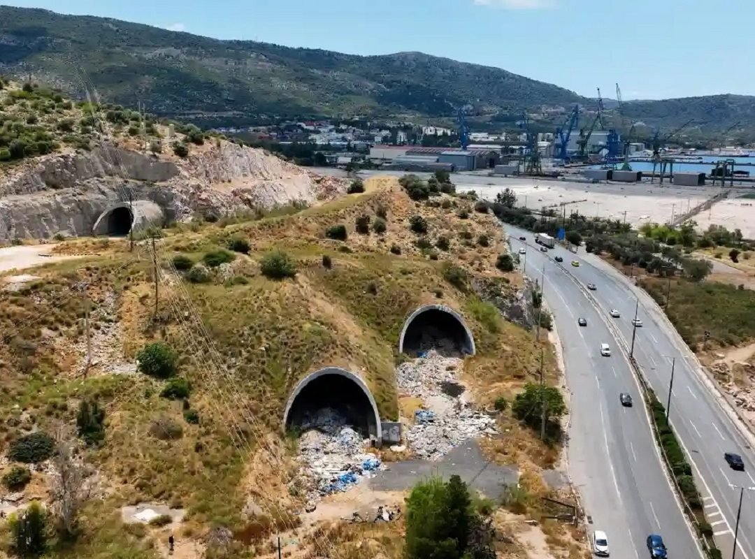 triplos-komvos-skaramagka