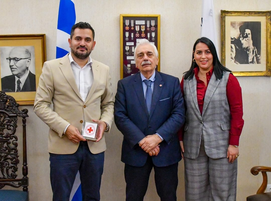 tsirmpas_erithros_stavros