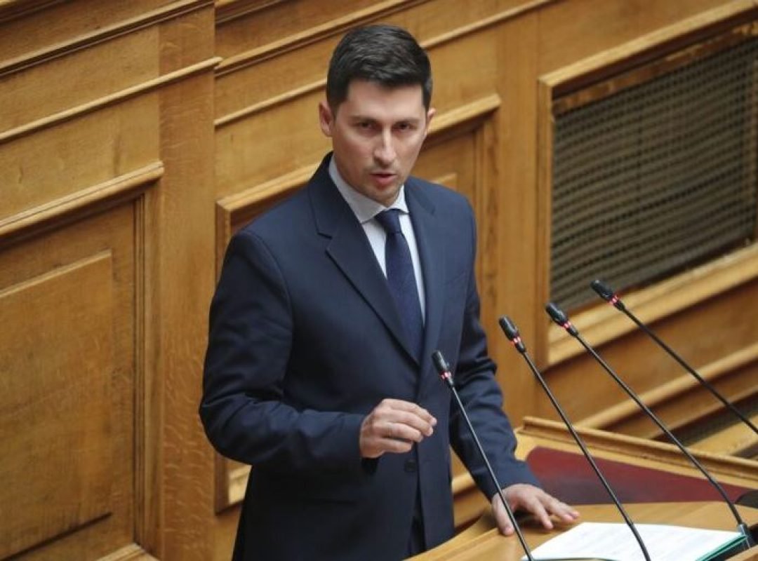 Ο Παύλος Χρηστίδης κατά τη διάρκεια δημόσιας τοποθέτησής του για τις πολιτικές εξελίξεις και την ανάγκη άμεσης προσφυγής στις εκλογές.